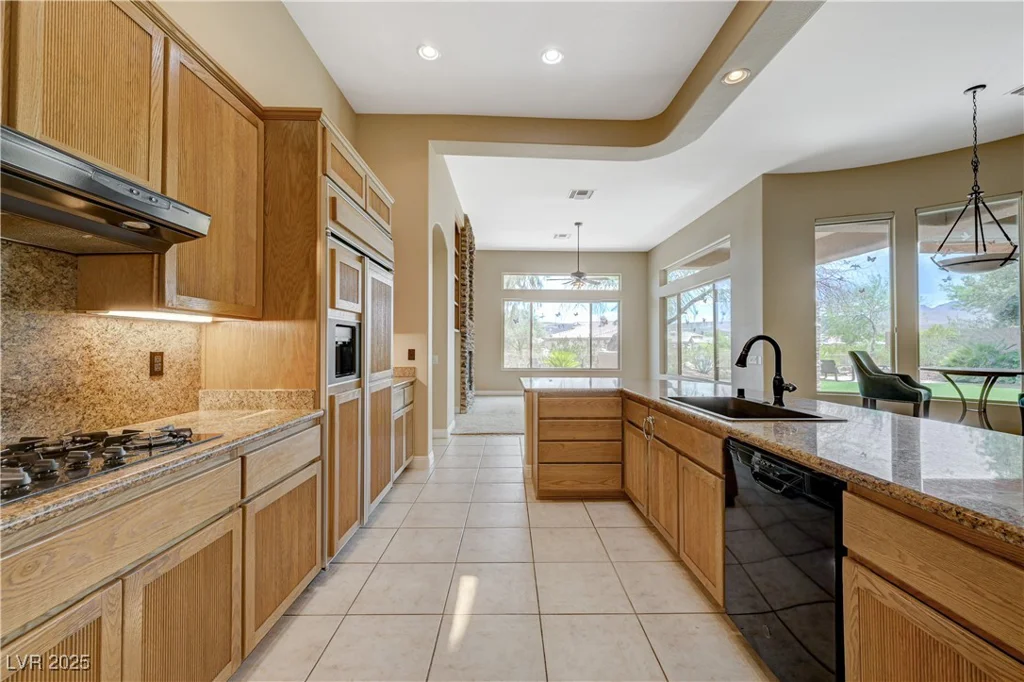 4 Isleworth, Henderson, NV 89052