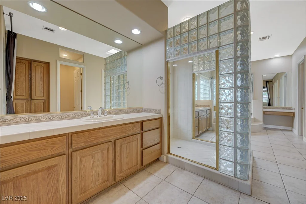 4 Isleworth, Henderson, NV 89052