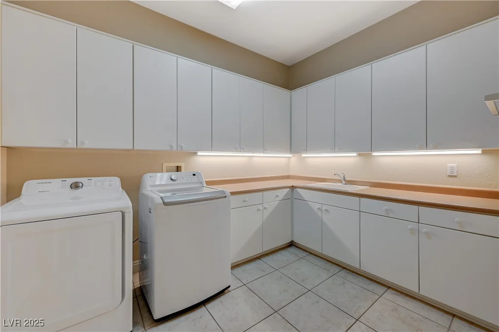 4 Isleworth, Henderson, NV 89052