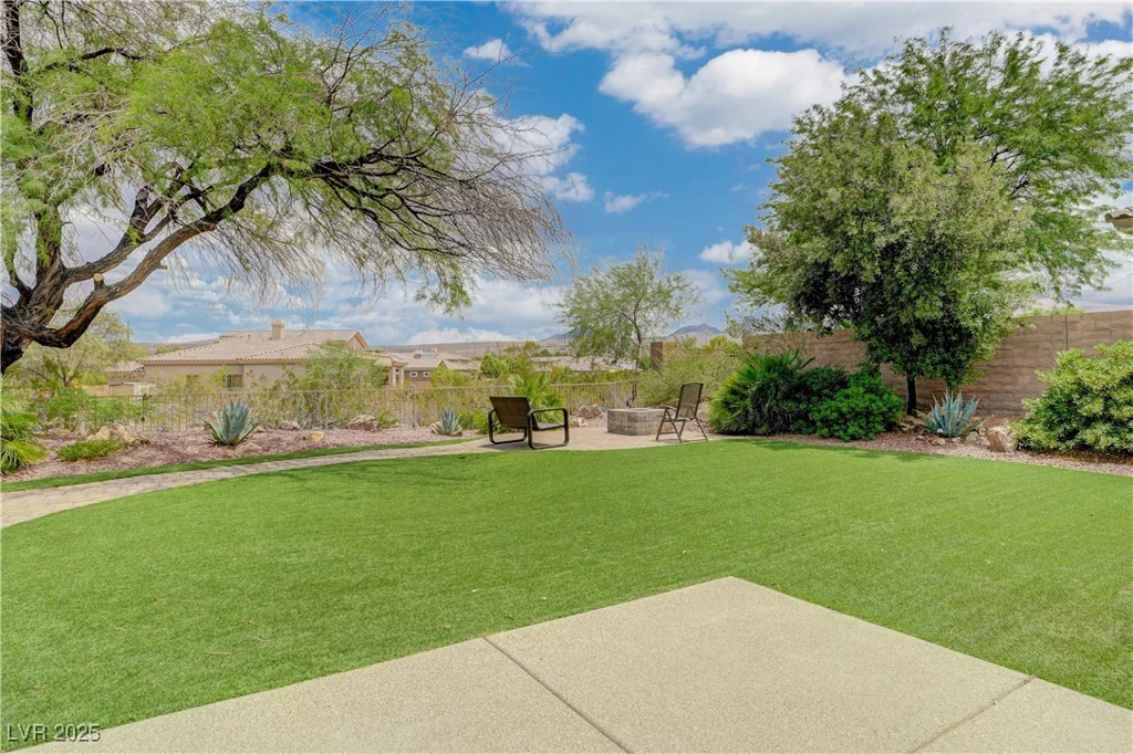 4 Isleworth, Henderson, NV 89052