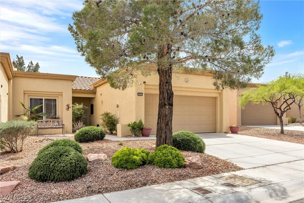 9445 Grand Mesa, Las Vegas, NV 89134