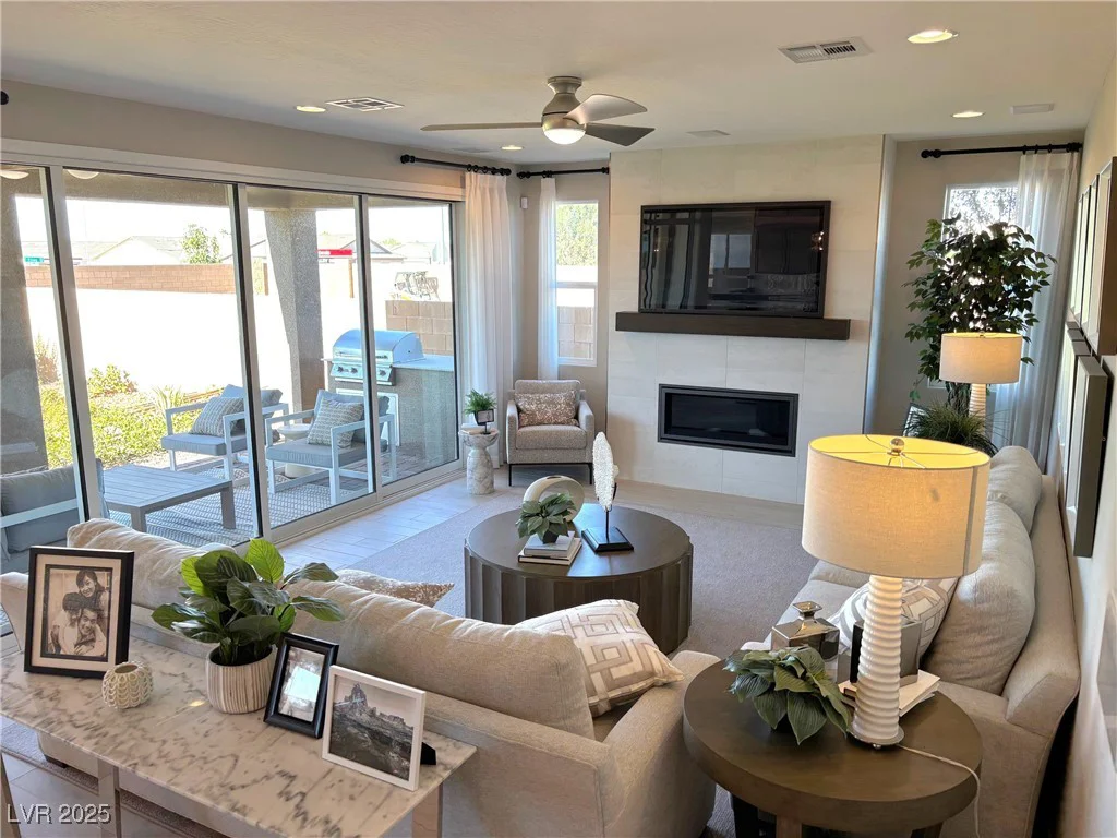 92 Kokomiko, Las Vegas, NV 89183