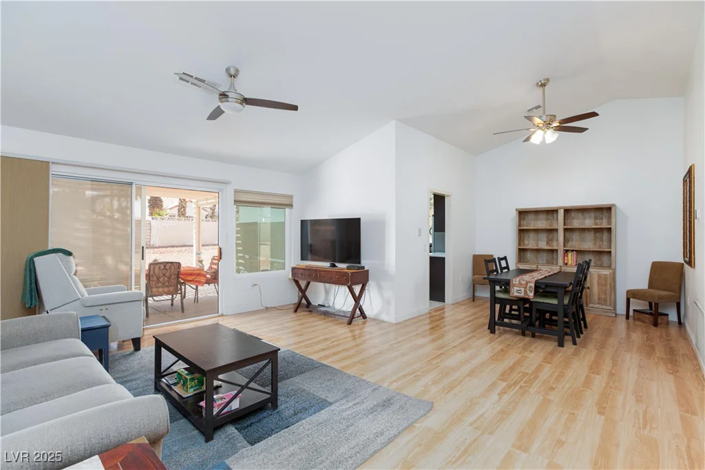 8825 Kingsmill, Las Vegas, NV 89134
