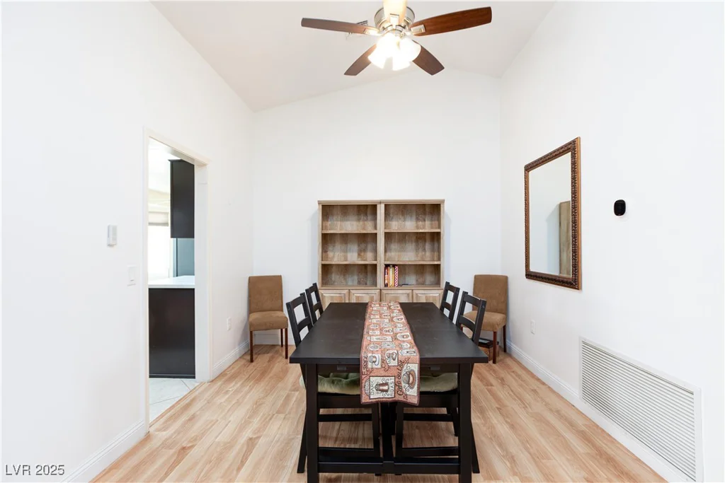 8825 Kingsmill, Las Vegas, NV 89134