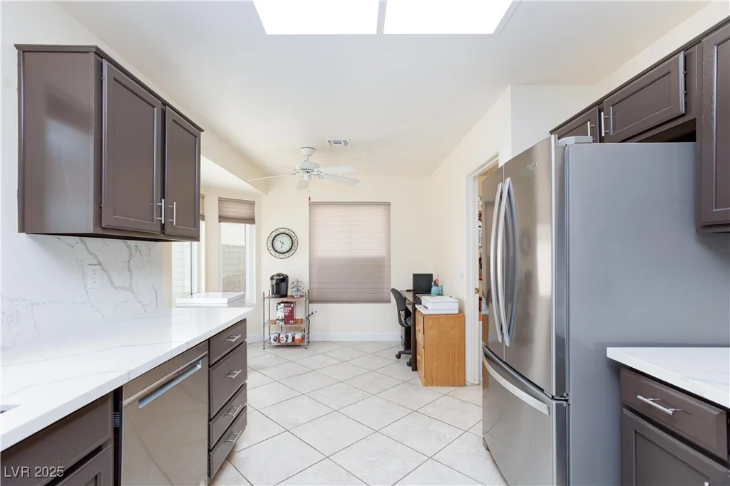 8825 Kingsmill, Las Vegas, NV 89134