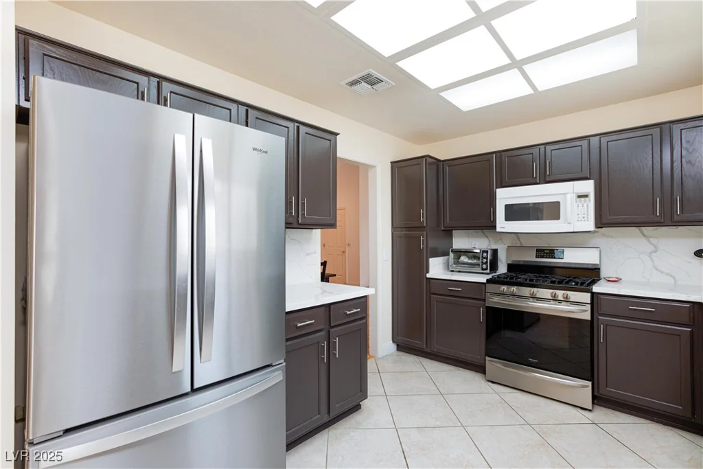 8825 Kingsmill, Las Vegas, NV 89134