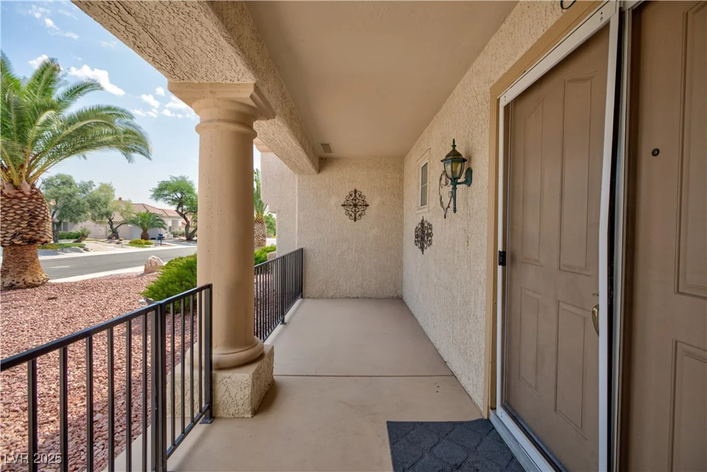 8825 Kingsmill, Las Vegas, NV 89134