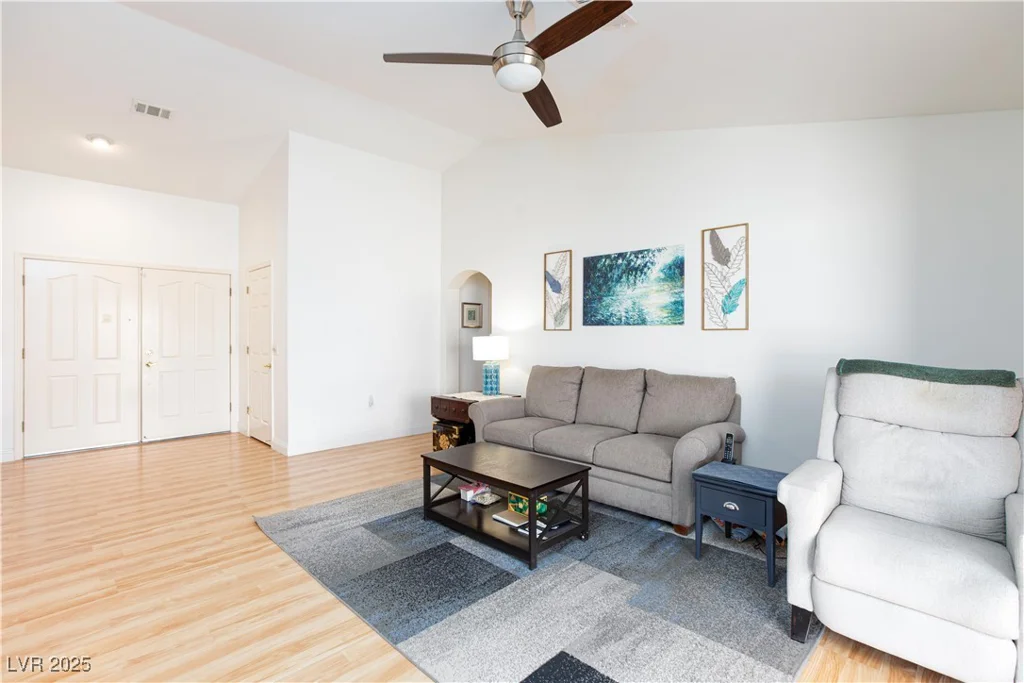 8825 Kingsmill, Las Vegas, NV 89134