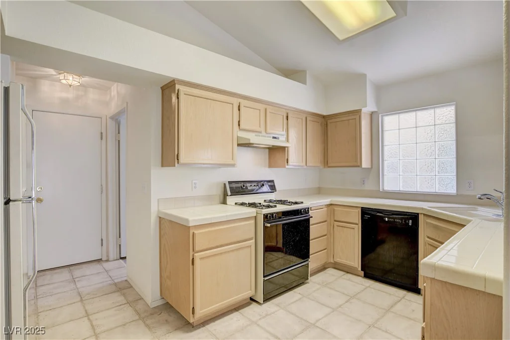 1641 Sun Canyon, Las Vegas, NV 89128