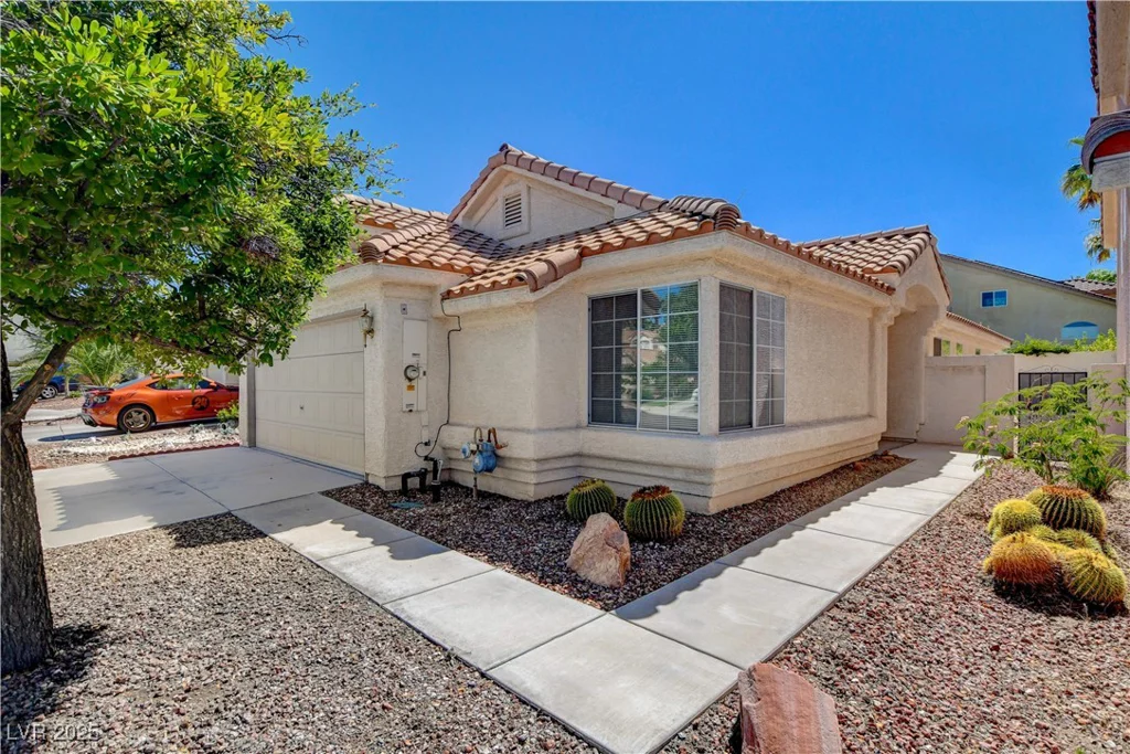 1641 Sun Canyon, Las Vegas, NV 89128