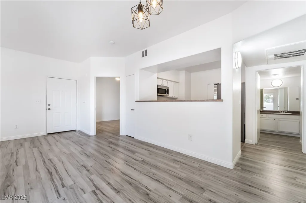 7255 Sunset, Las Vegas, NV 89113