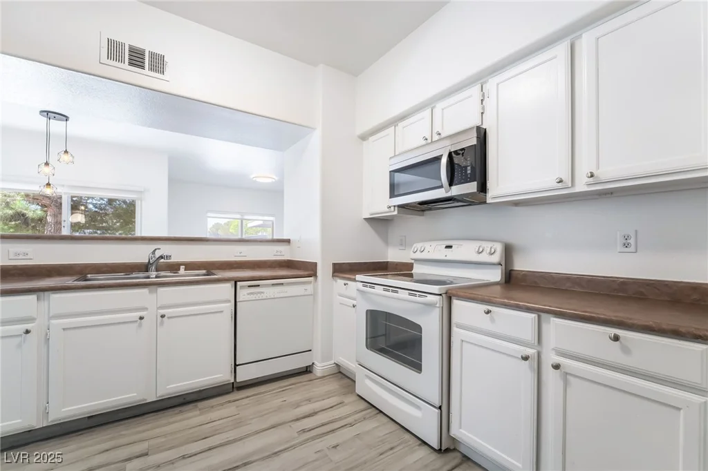 7255 Sunset, Las Vegas, NV 89113