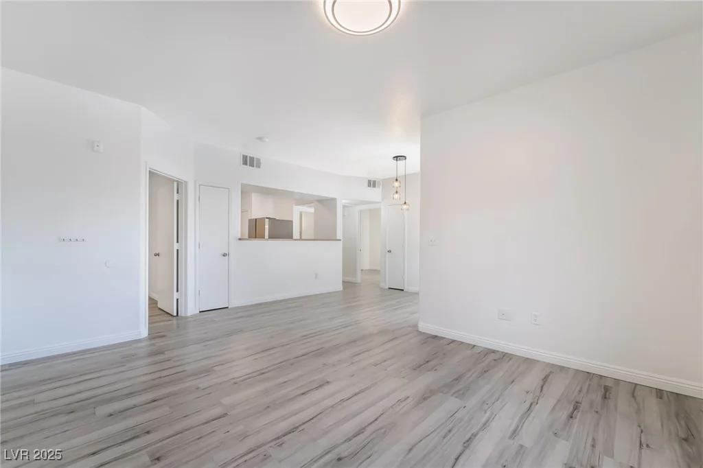 7255 Sunset, Las Vegas, NV 89113