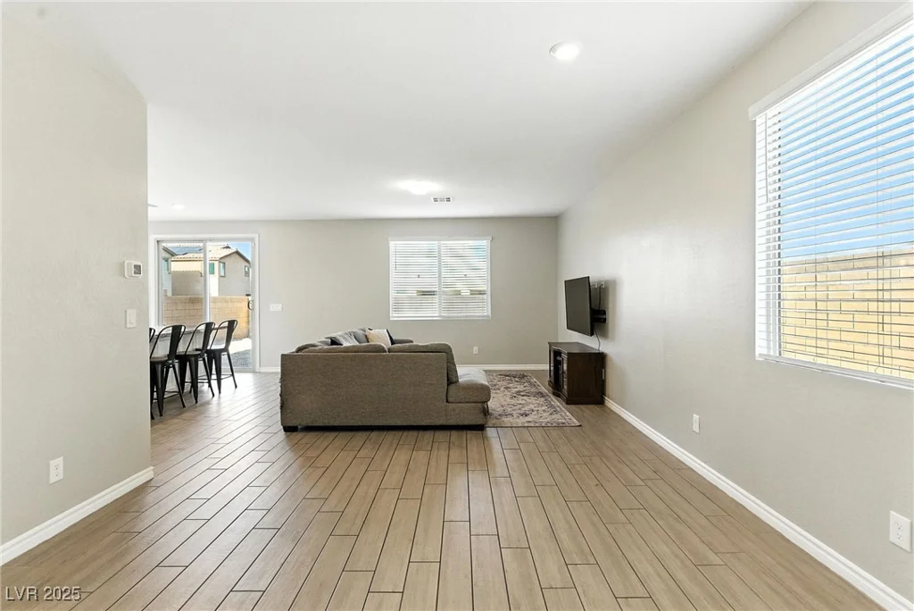 5606 Verde Valley, North Las Vegas, NV 89081