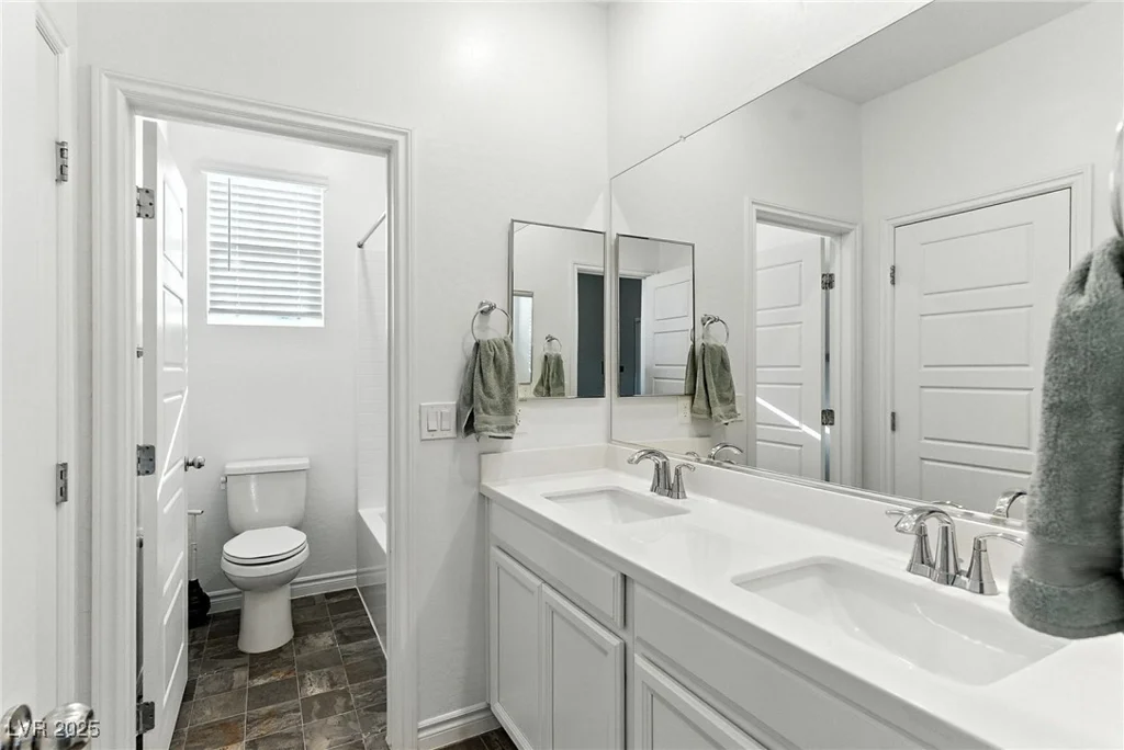 5606 Verde Valley, North Las Vegas, NV 89081