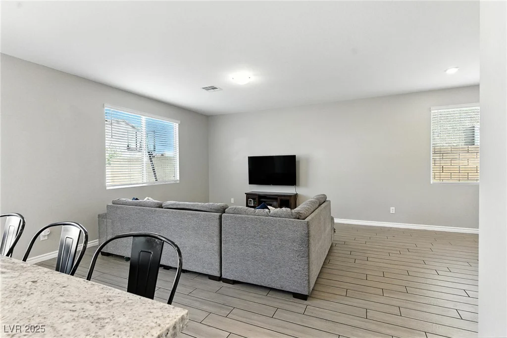5606 Verde Valley, North Las Vegas, NV 89081