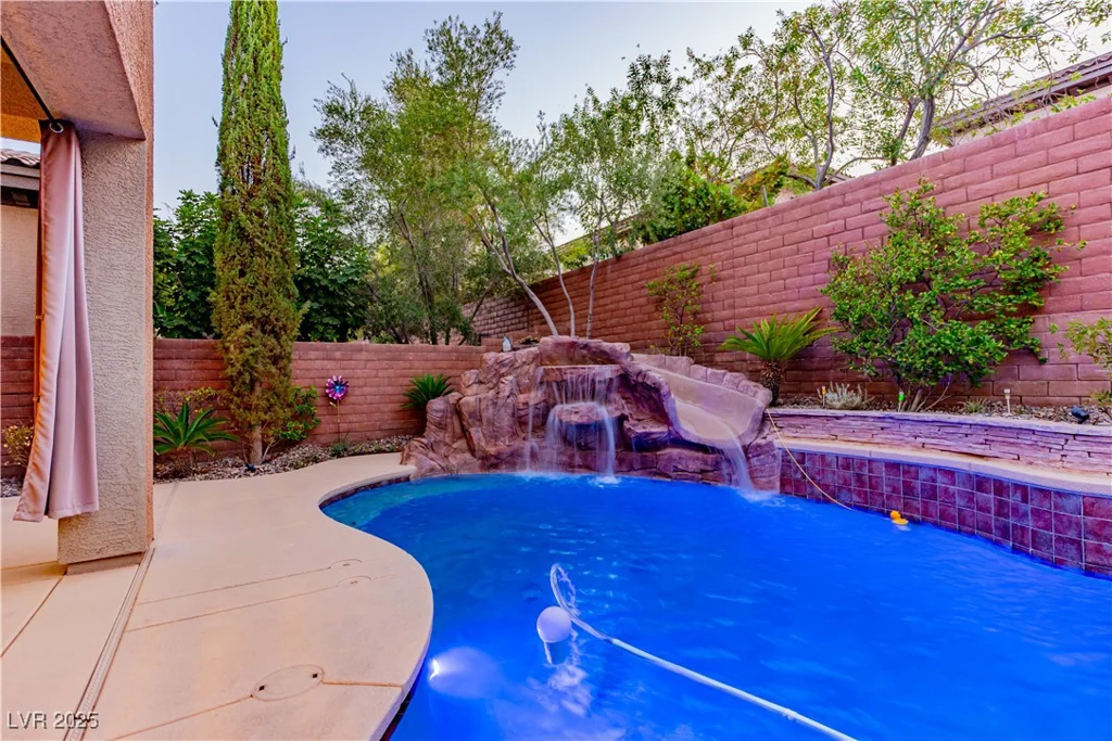 10047 Magical View, Las Vegas, NV 89178