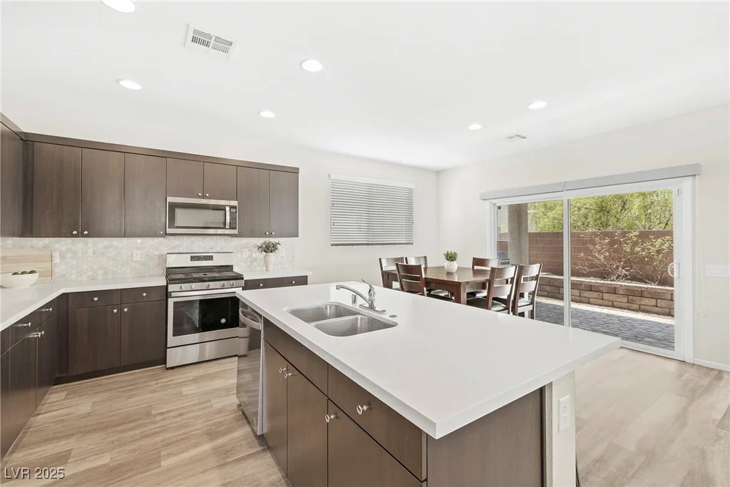 4503 Amberley Ridge, Las Vegas, NV 89115