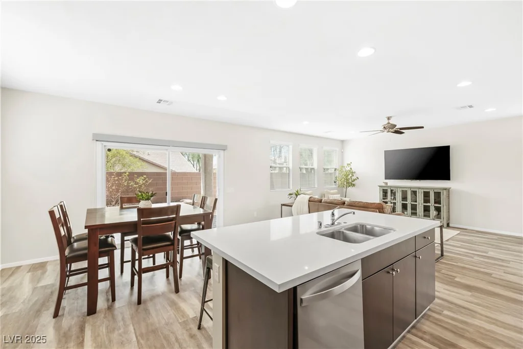4503 Amberley Ridge, Las Vegas, NV 89115