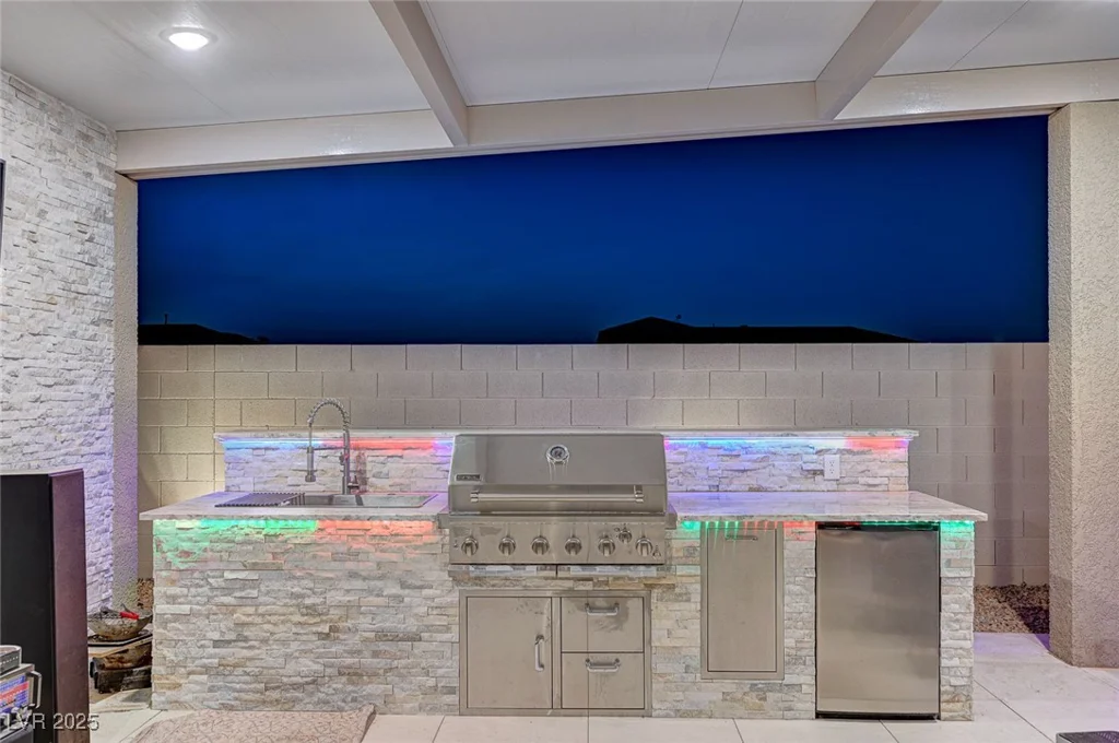 7590 Sky Horse, Las Vegas, NV 89113