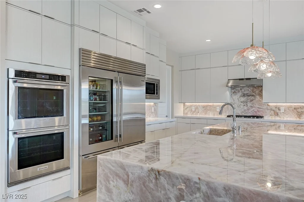 7590 Sky Horse, Las Vegas, NV 89113