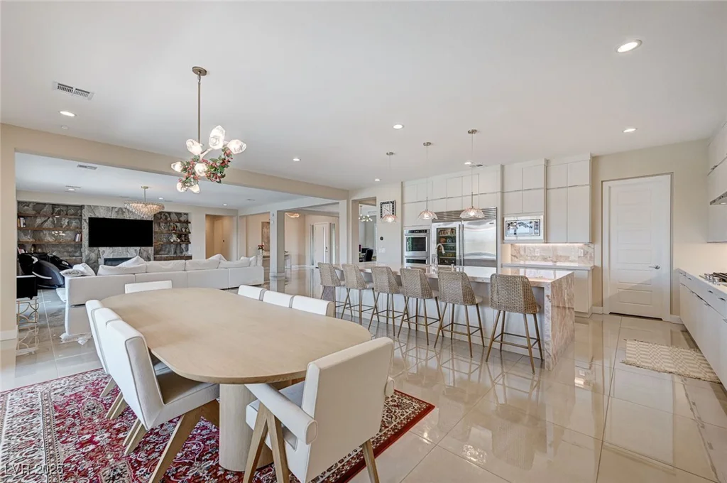 7590 Sky Horse, Las Vegas, NV 89113
