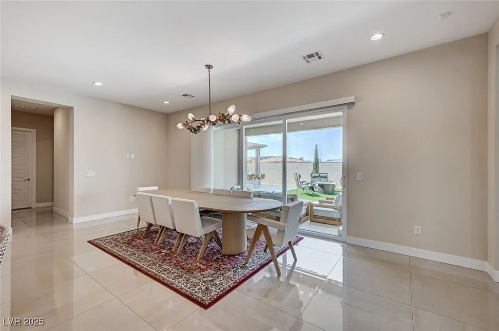 7590 Sky Horse, Las Vegas, NV 89113