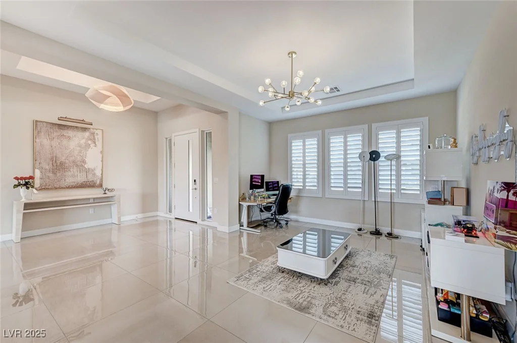 7590 Sky Horse, Las Vegas, NV 89113