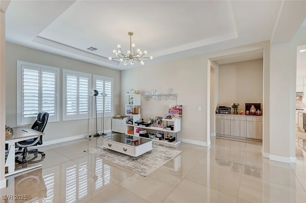 7590 Sky Horse, Las Vegas, NV 89113