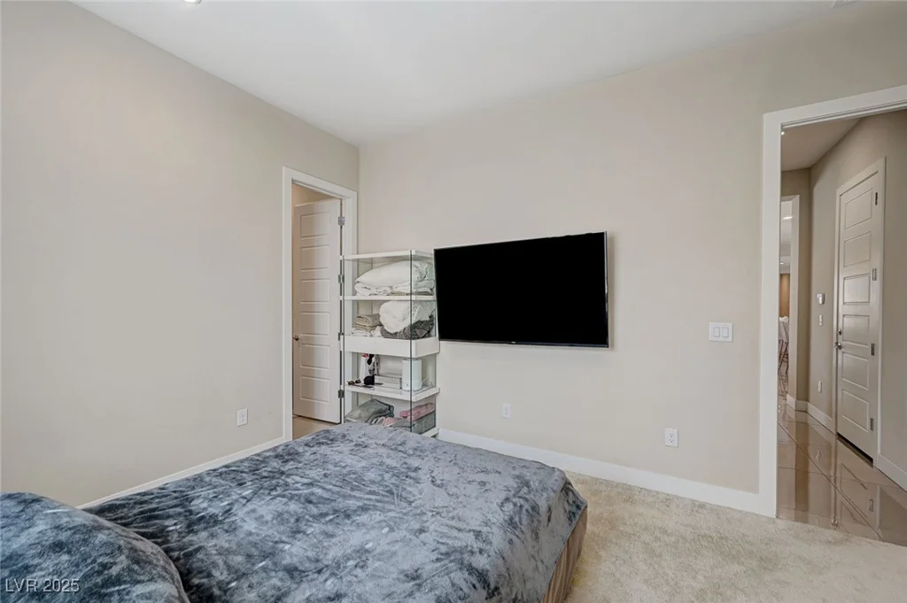 7590 Sky Horse, Las Vegas, NV 89113