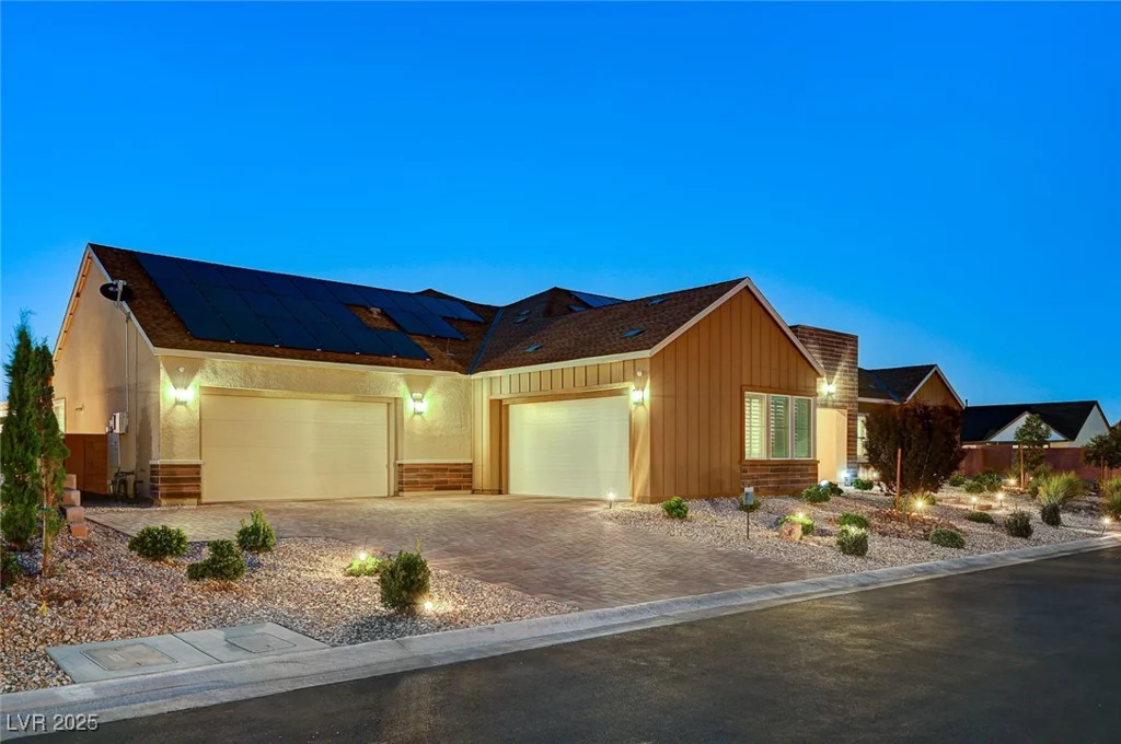 7590 Sky Horse, Las Vegas, NV 89113