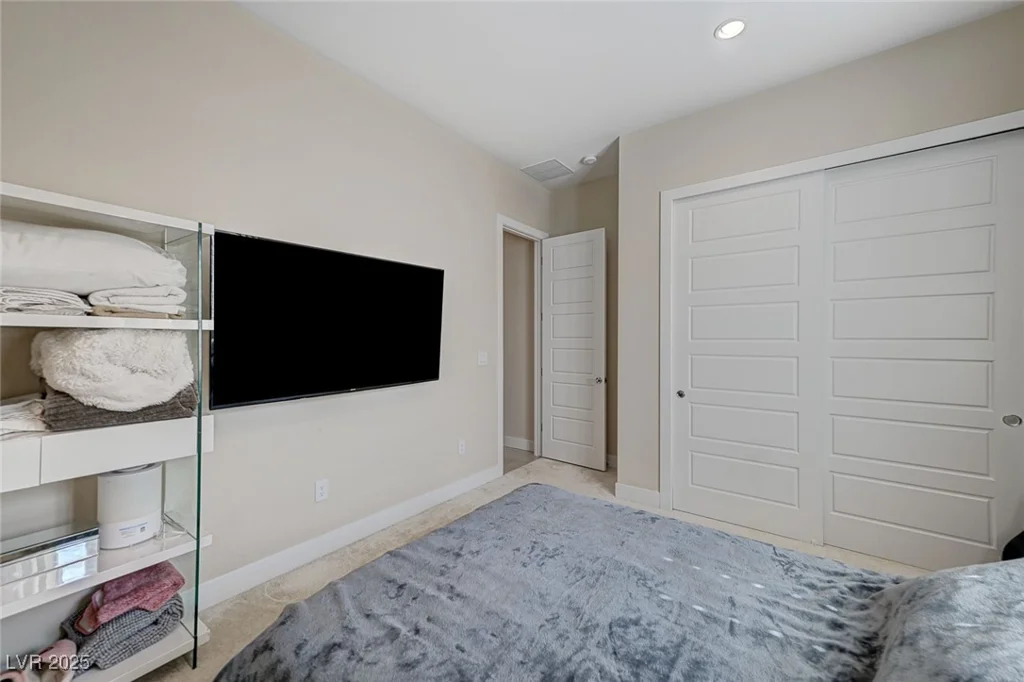 7590 Sky Horse, Las Vegas, NV 89113