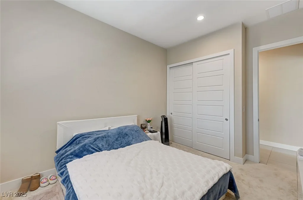 7590 Sky Horse, Las Vegas, NV 89113