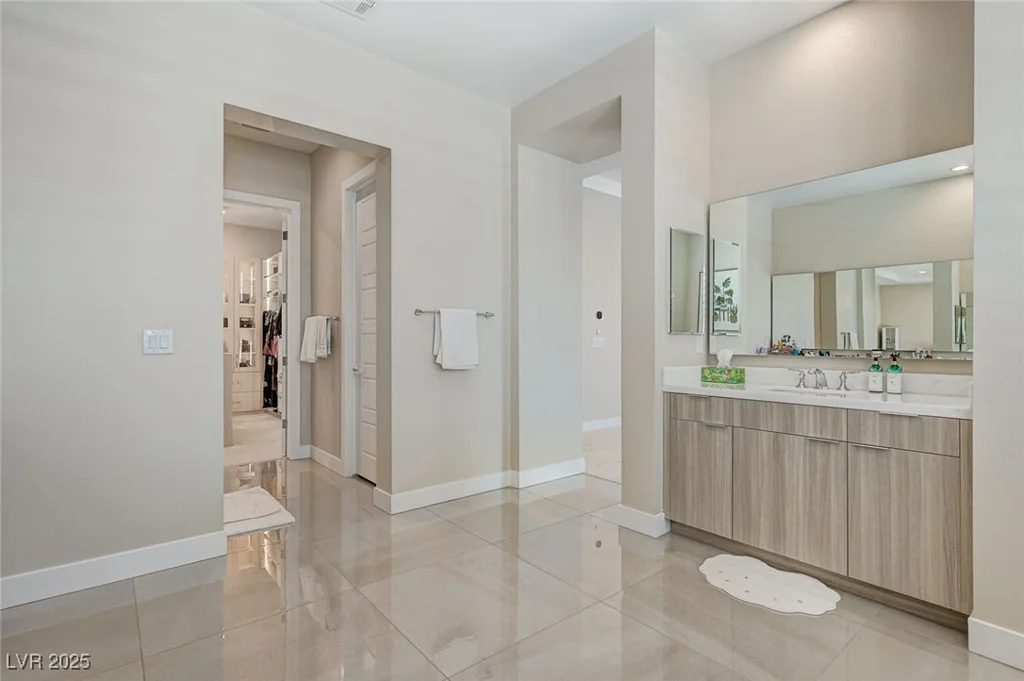 7590 Sky Horse, Las Vegas, NV 89113