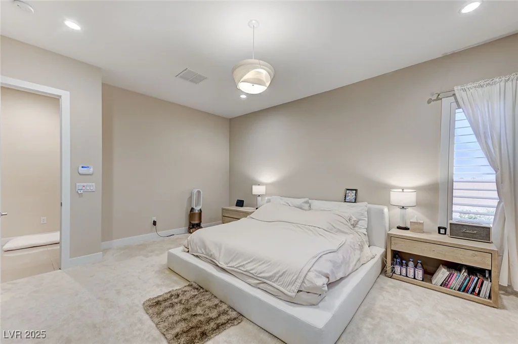 7590 Sky Horse, Las Vegas, NV 89113