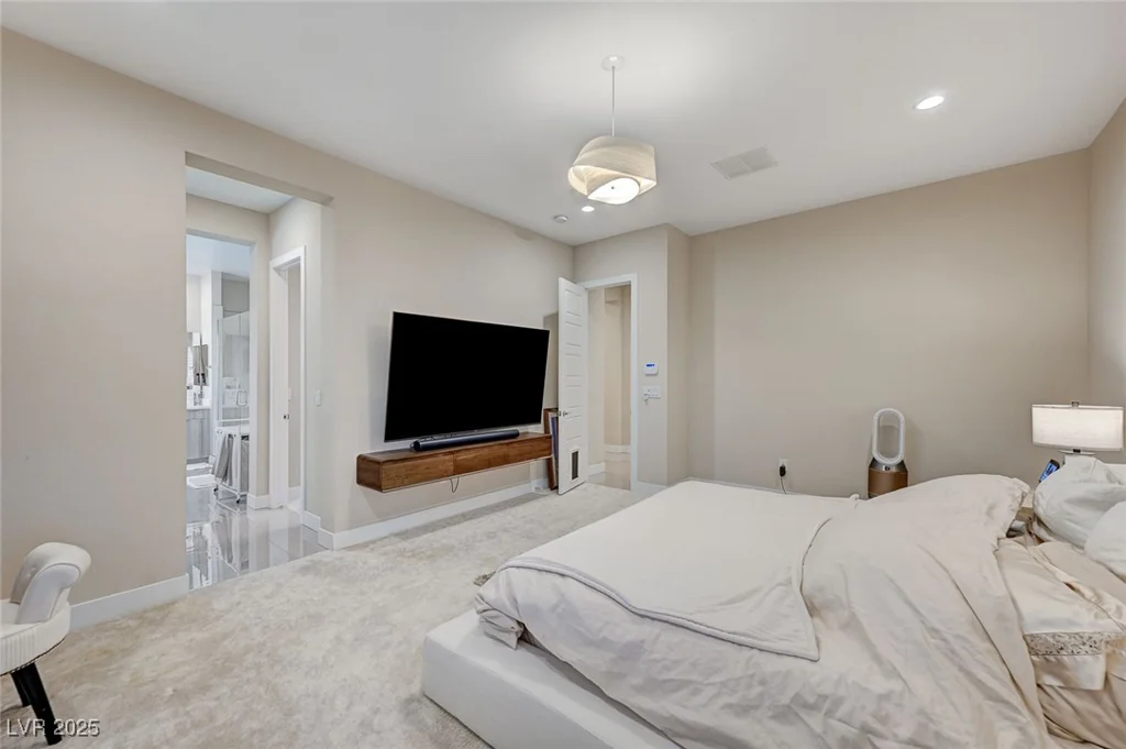 7590 Sky Horse, Las Vegas, NV 89113