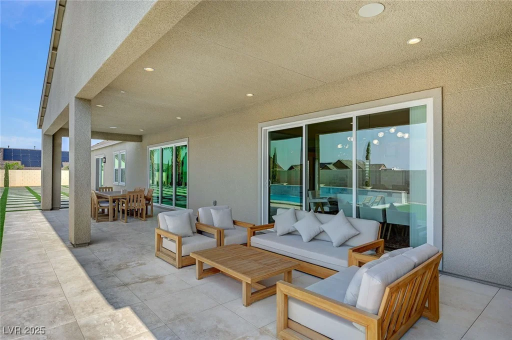 7590 Sky Horse, Las Vegas, NV 89113