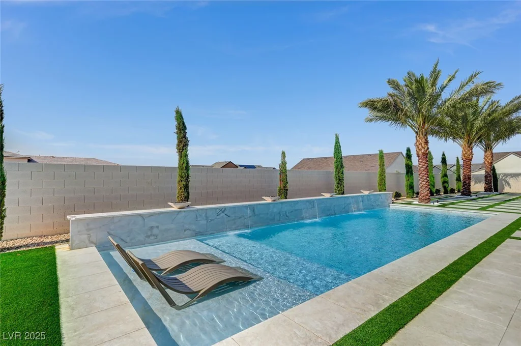 7590 Sky Horse, Las Vegas, NV 89113