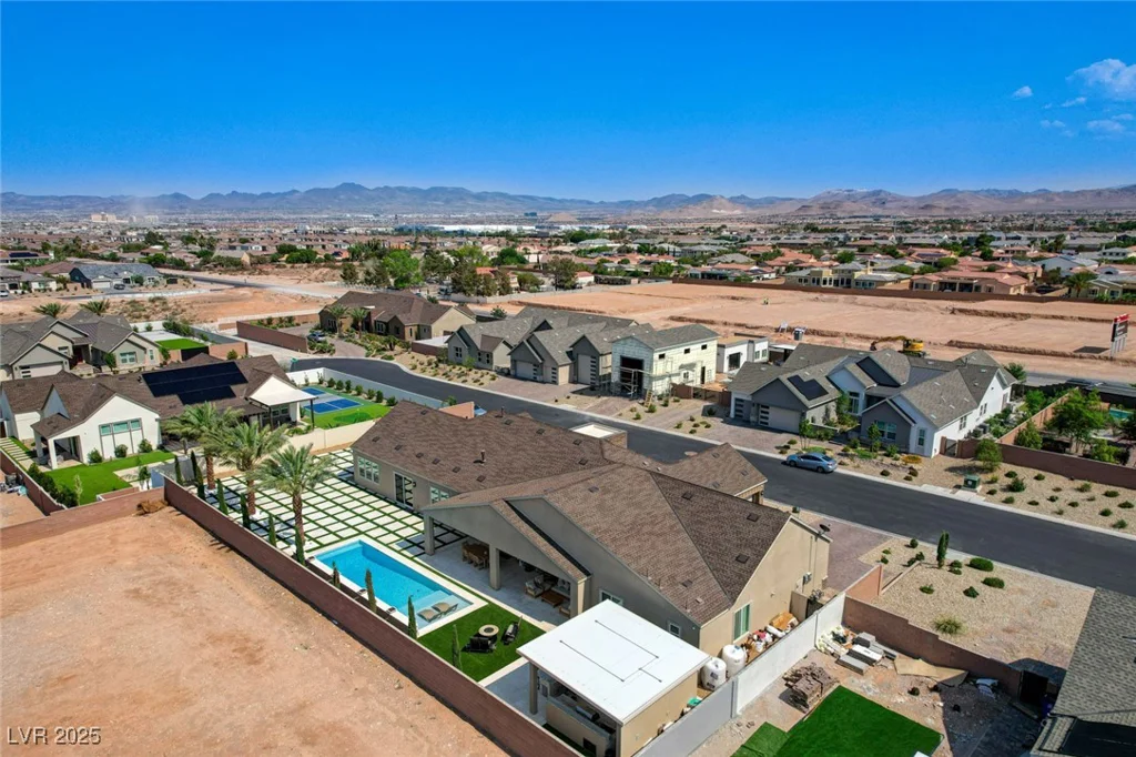 7590 Sky Horse, Las Vegas, NV 89113