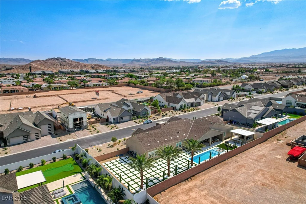 7590 Sky Horse, Las Vegas, NV 89113
