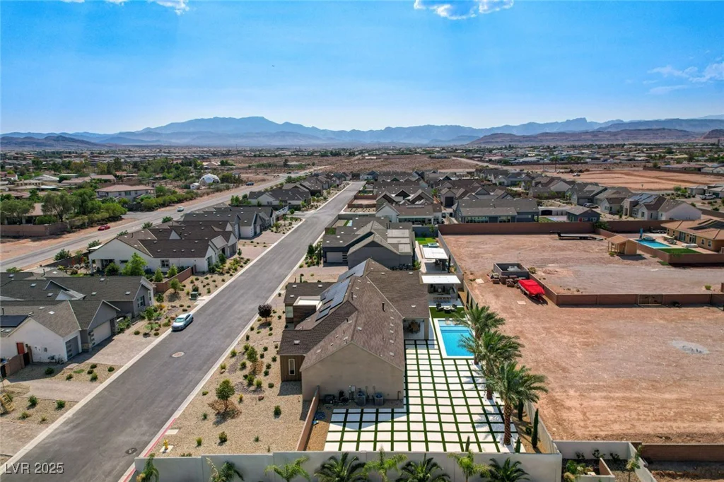 7590 Sky Horse, Las Vegas, NV 89113