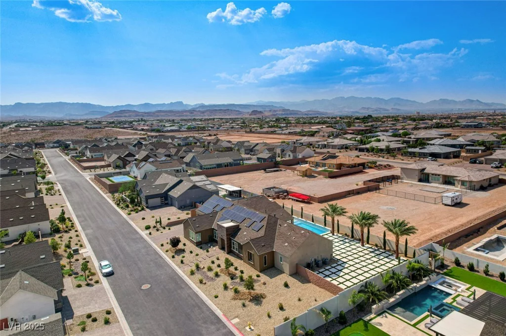 7590 Sky Horse, Las Vegas, NV 89113