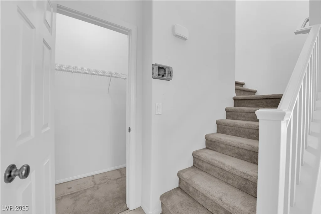 9205 Keystone Ridge, Las Vegas, NV 89148