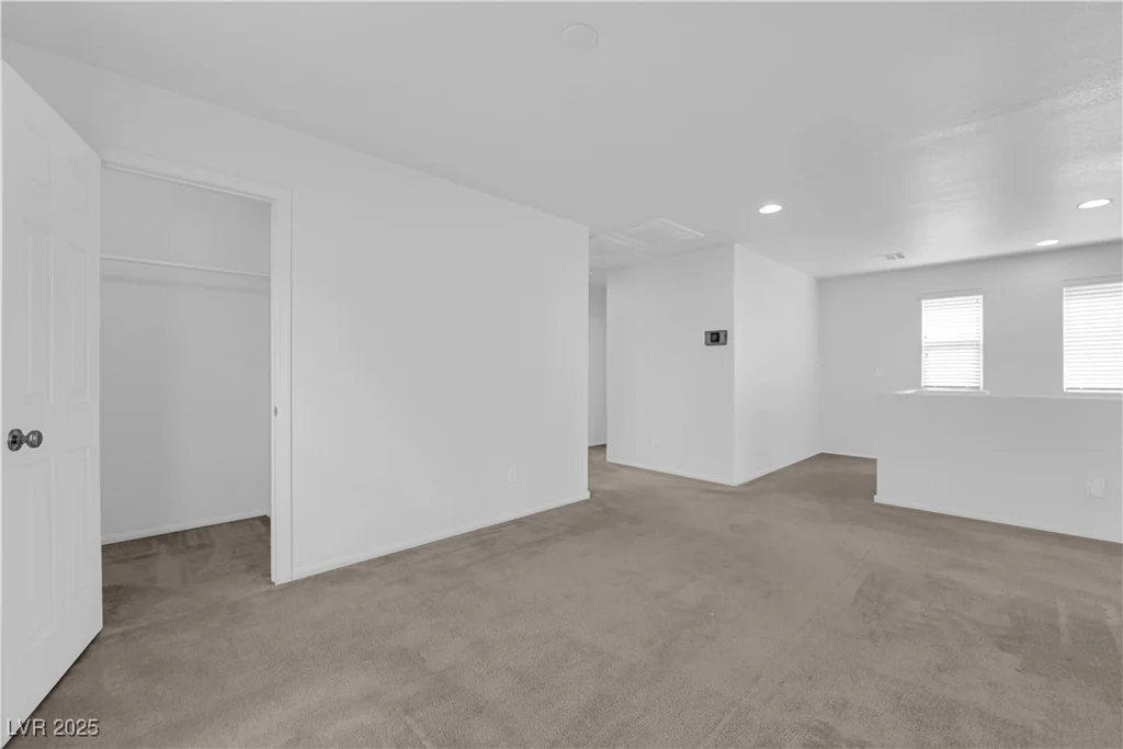 9205 Keystone Ridge, Las Vegas, NV 89148
