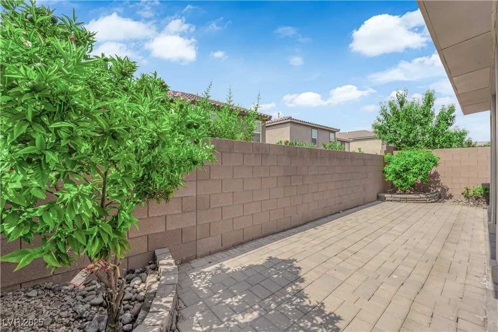 9205 Keystone Ridge, Las Vegas, NV 89148