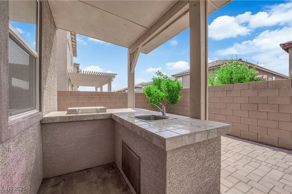 9205 Keystone Ridge, Las Vegas, NV 89148