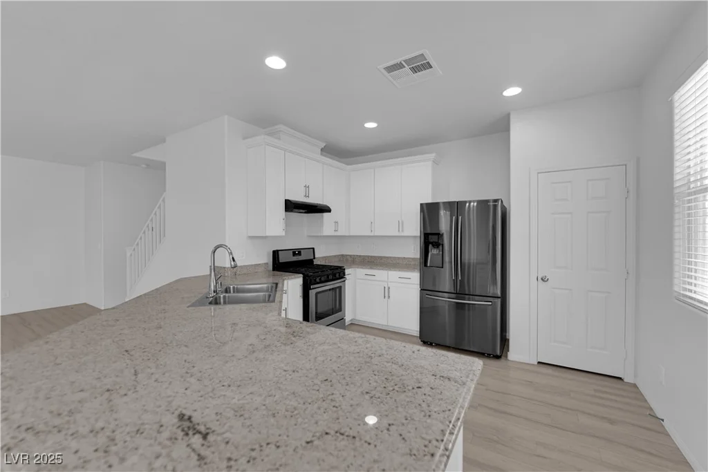 9205 Keystone Ridge, Las Vegas, NV 89148