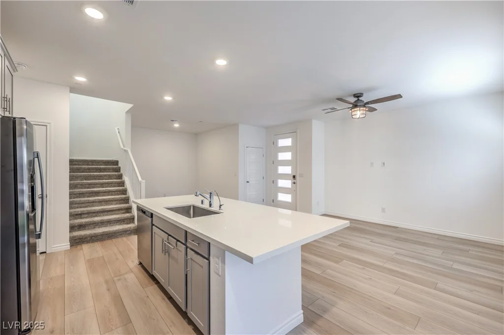 600 Carriage Hill, Las Vegas, NV 89138