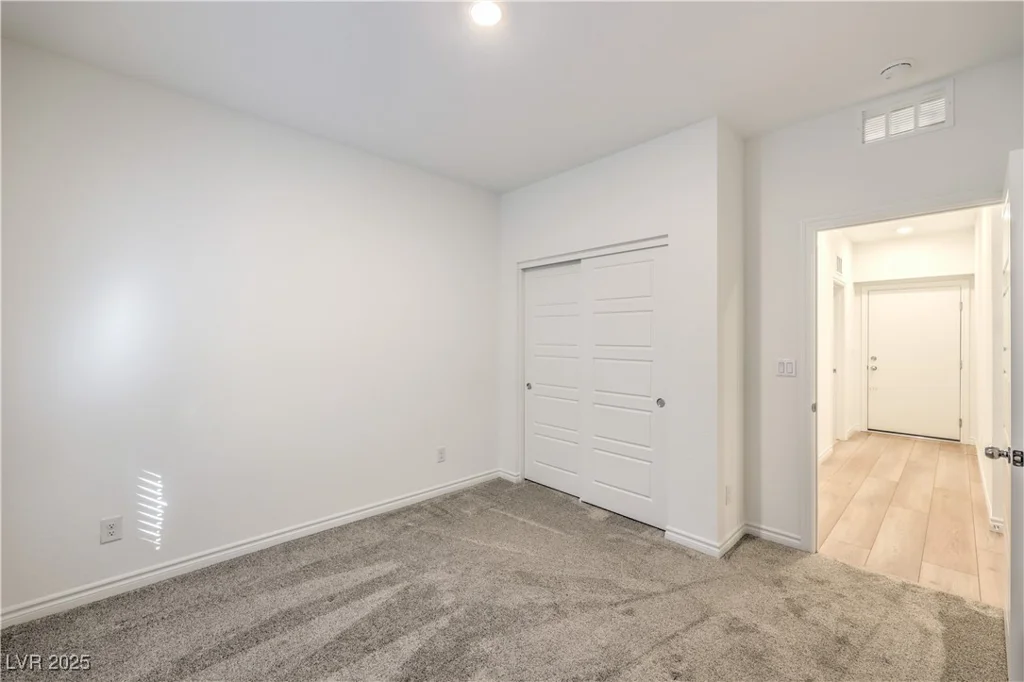 600 Carriage Hill, Las Vegas, NV 89138
