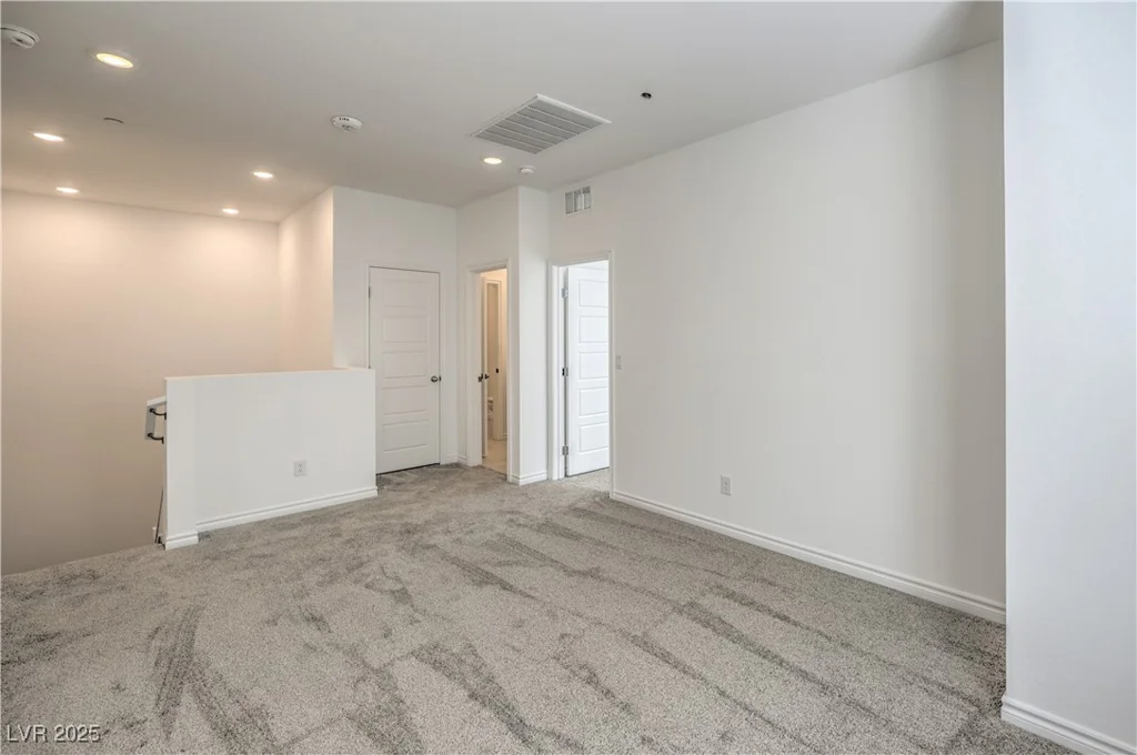 600 Carriage Hill, Las Vegas, NV 89138